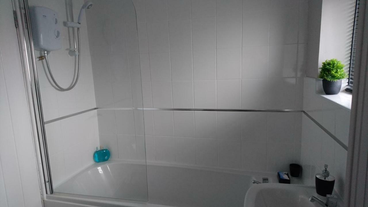 103 Bewick Serviced Accommodation Newton Aycliffe Bagian luar foto